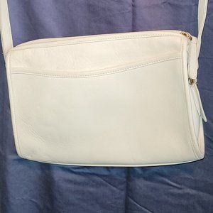 Coach VINTAGE Taylor bag, Ivory 9944; Hangtag included.